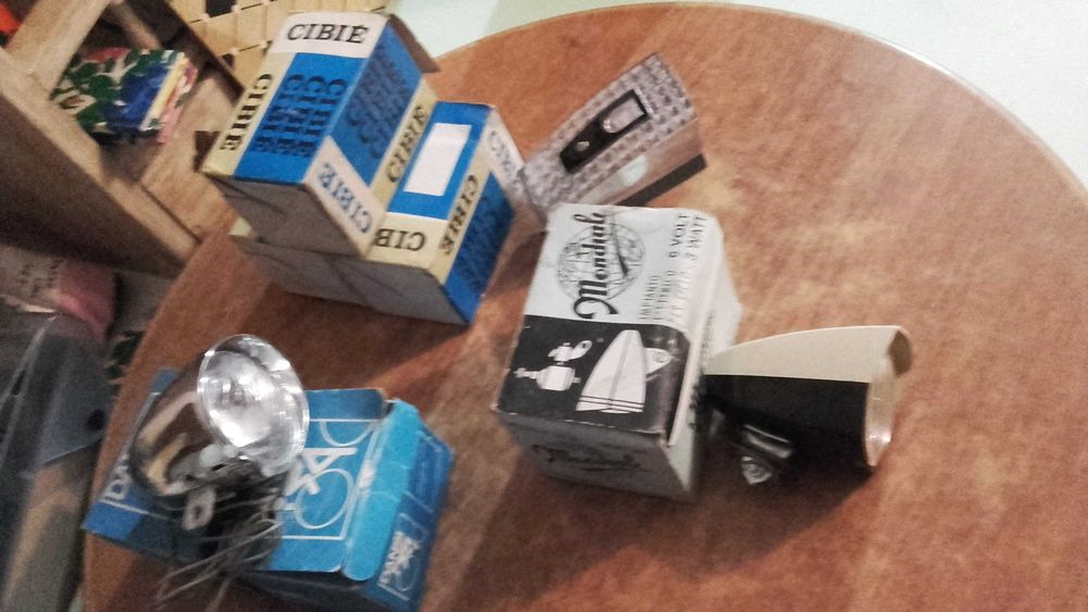 Varios farois orbita vilar e pasteleiras