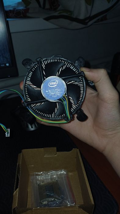 Процессор i3-10100f Фактически новый!