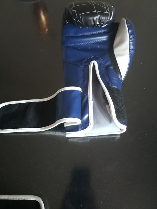 Продам боксерські рукавиці GREEN HILL нові 10.oz