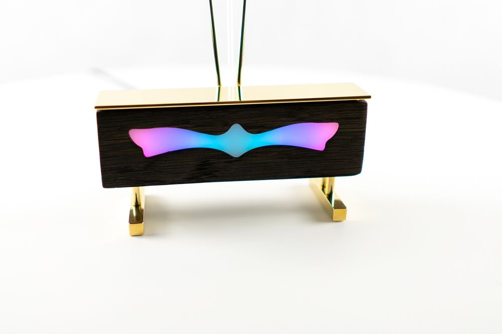 Magiczna, wyjątkowa rzeźba interaktywna czarny dąb mosiądz