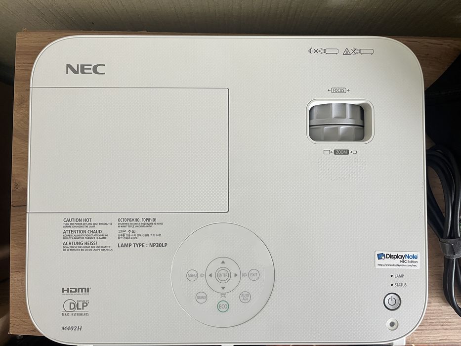 ОРЕНДА! DLP Проектор NEC M402H з портативним екраном 120 дюймів