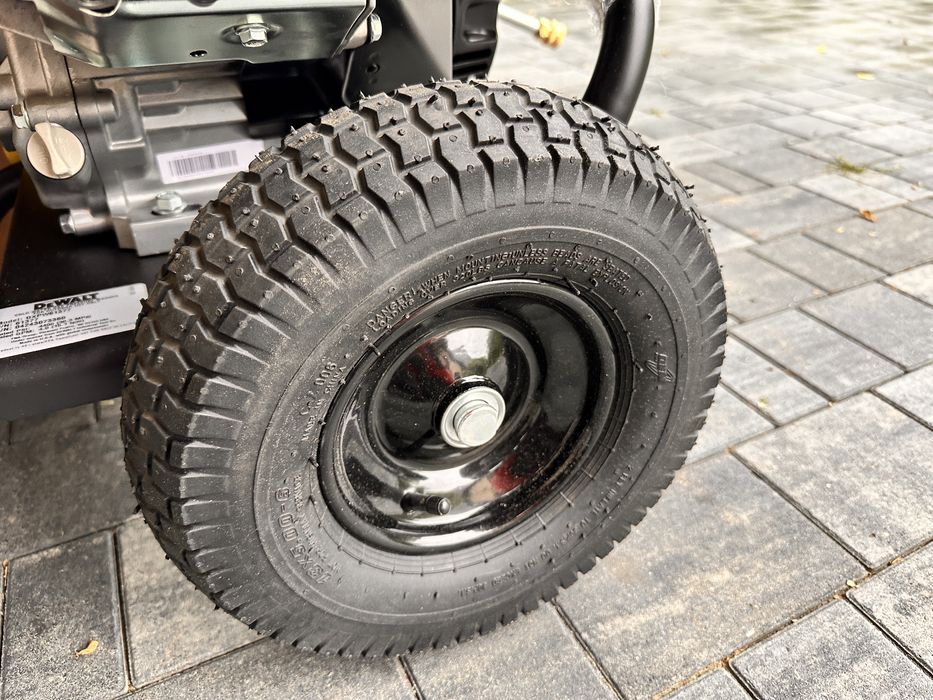 Myjka ciśnieniowa spalinowa 303 Bar  DEWALT - 15KM Nowa Gwar 303 BAR