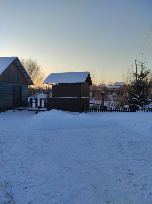Подобово дерев'яний будинок з сауною.