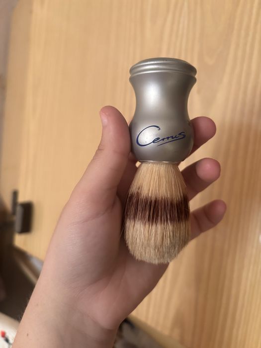 Помазок для піни для бриття
