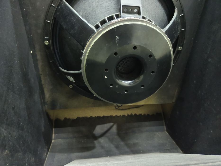 Grave duplo de 18  polegadas com 1600rms