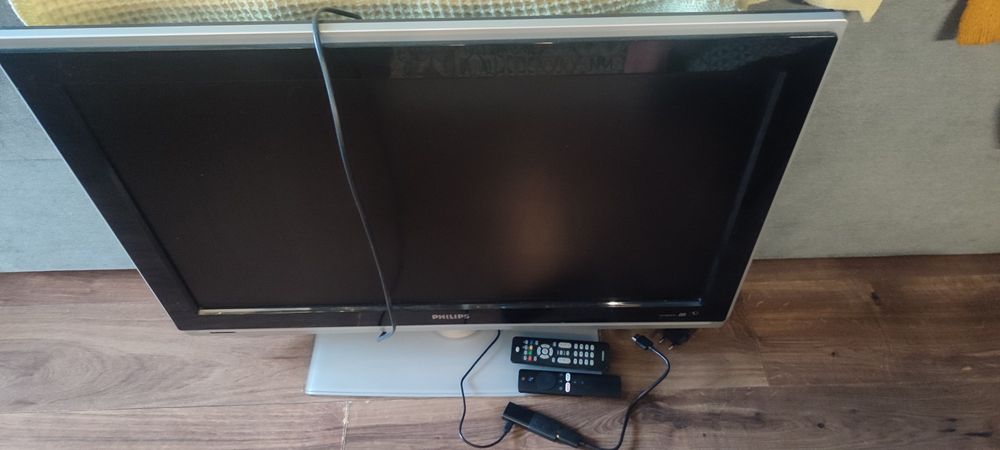 Telewizor Philips 32 cale+ Mi stick  odtwarzacz multimedialny