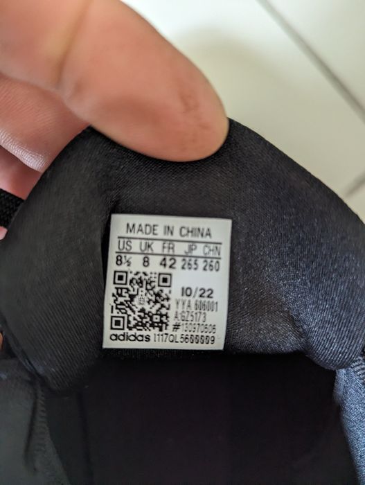 Кроссовки Adidas