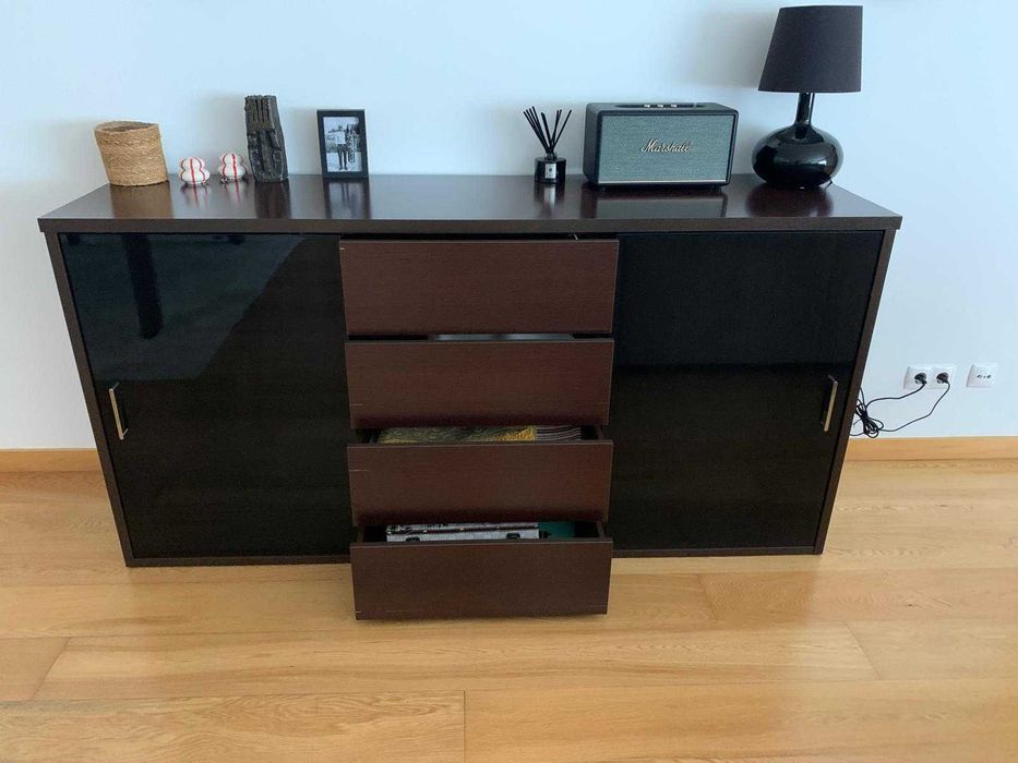 Móvel aparador de sala de estar