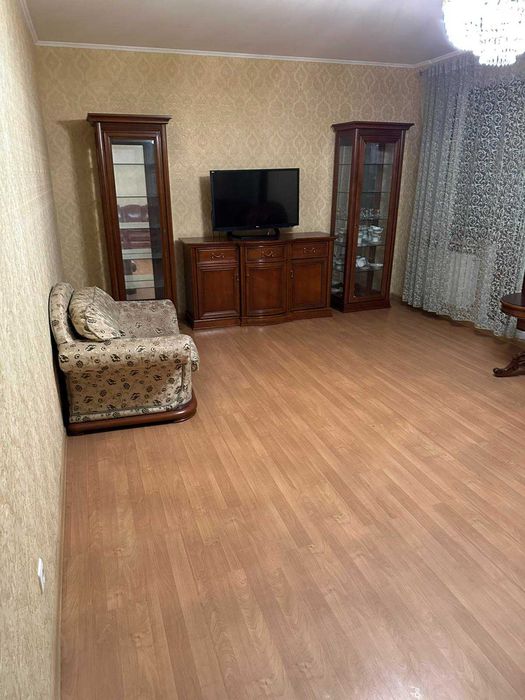 Здається велика 2-к квартира, м.Позняки, вул.Гмирі