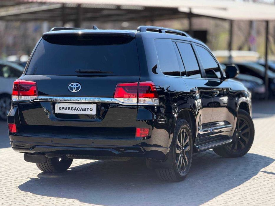 Toyota Land Cruiser 200