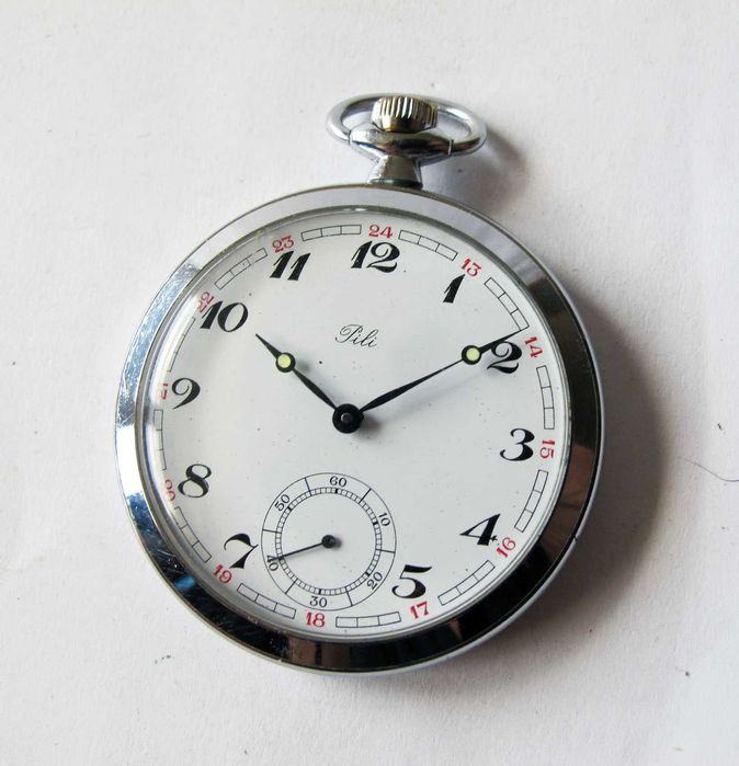 PILI.  Zegarek kieszonkowy.