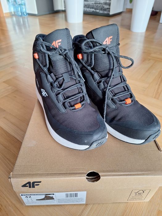 Buty zimowe 4f czarne 42