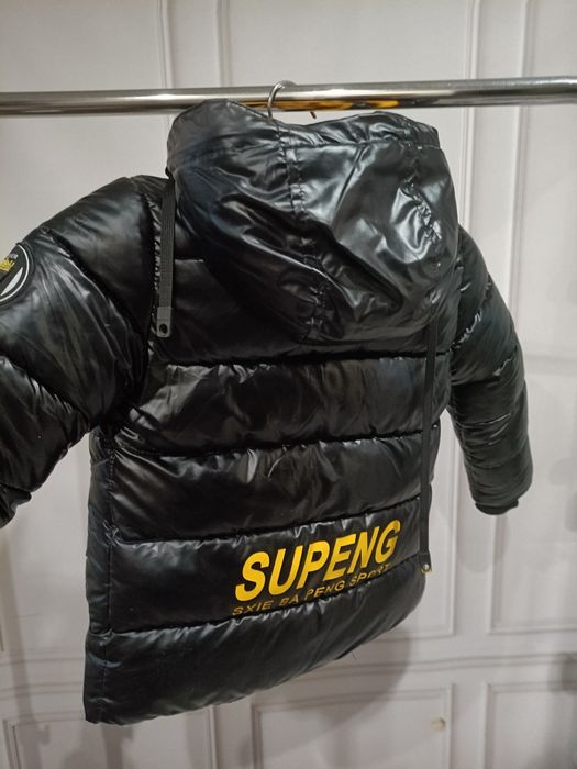 Продам детский зимний пуховик(куртку) то