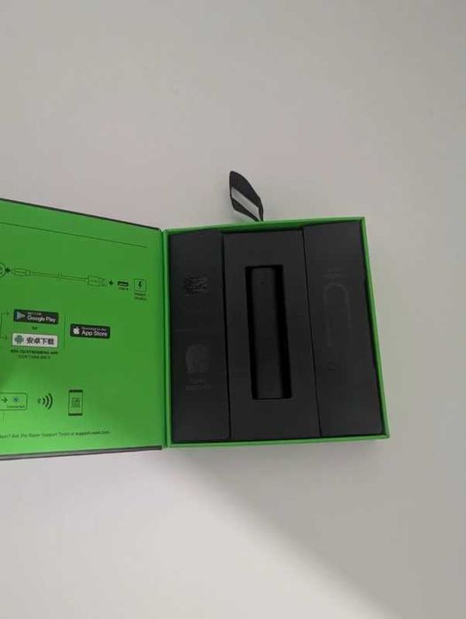 Razer Seiren BT microfone