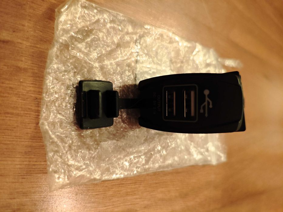 Lote 11 Acessórios Auto e Eletrónica (Dashcam, USB QC3.0, Suportes) - Novos