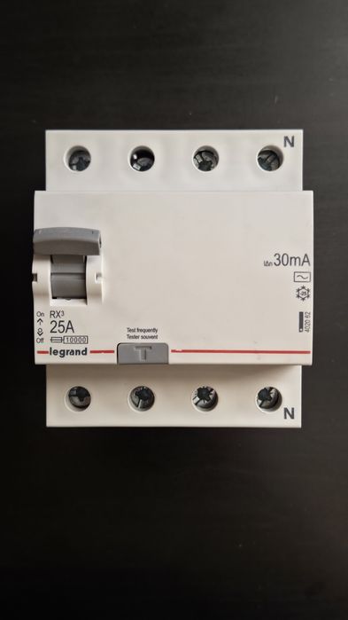 Wyłącznik różnicowoprądowy Legrand RX3 25A, 4P, 30mA (Typ AC)