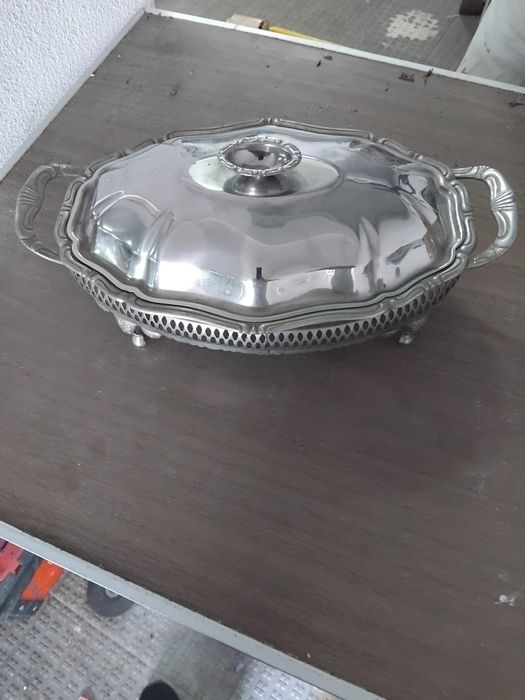 Terrina em inox.64737740086274120