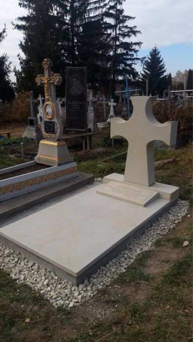 Козацький хрест Виготовлення не стандартних памʼятників з пісковика