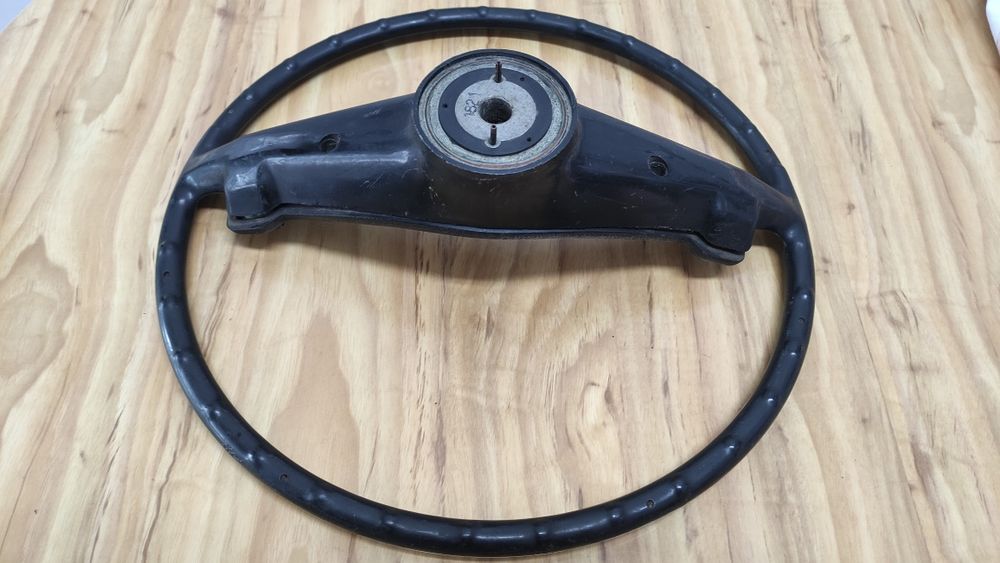 Volante Datsun clássico