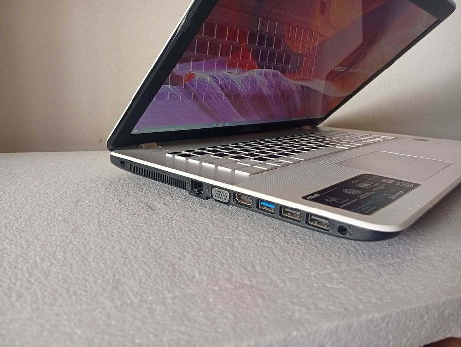 Asus X751N Pentium + IINTEL HD505 + 8GB RAM + SSD