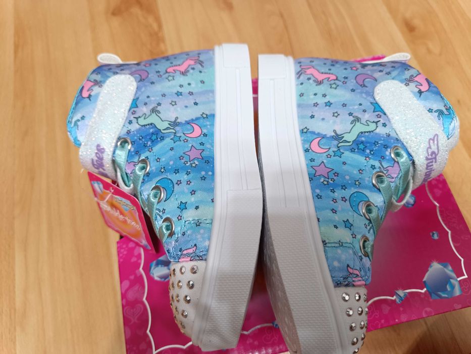 Sapatilhas Skechers novas 28