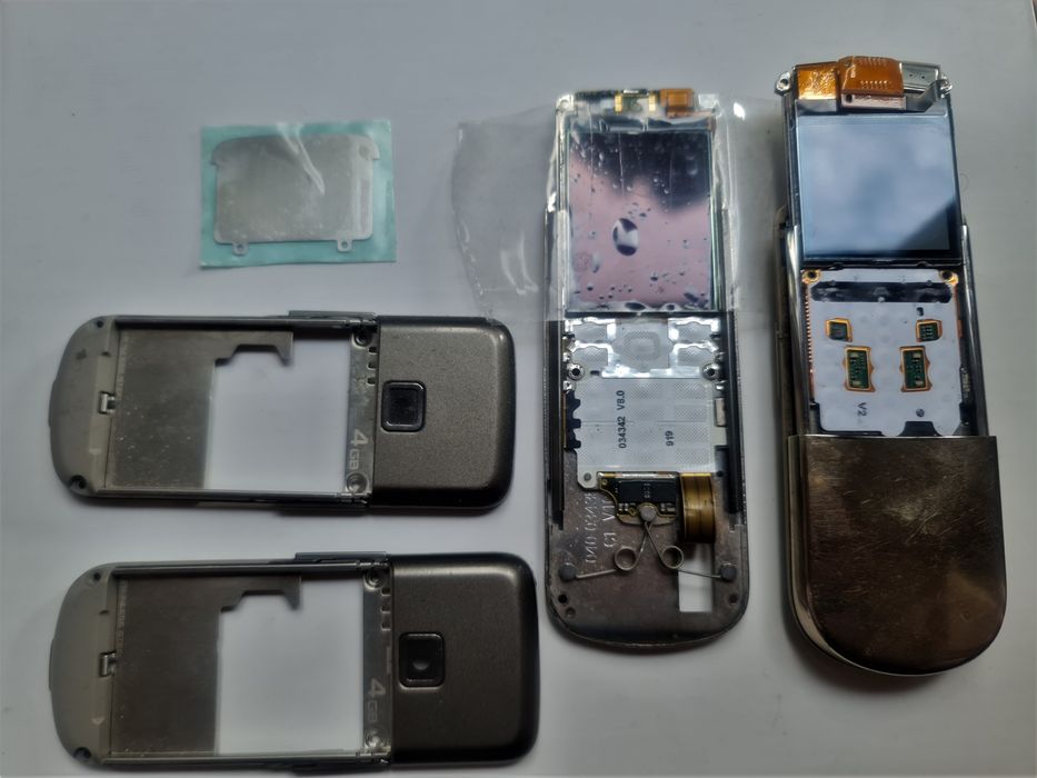 Nokia 8800 Silver, Arte, Sirocco Carbon.