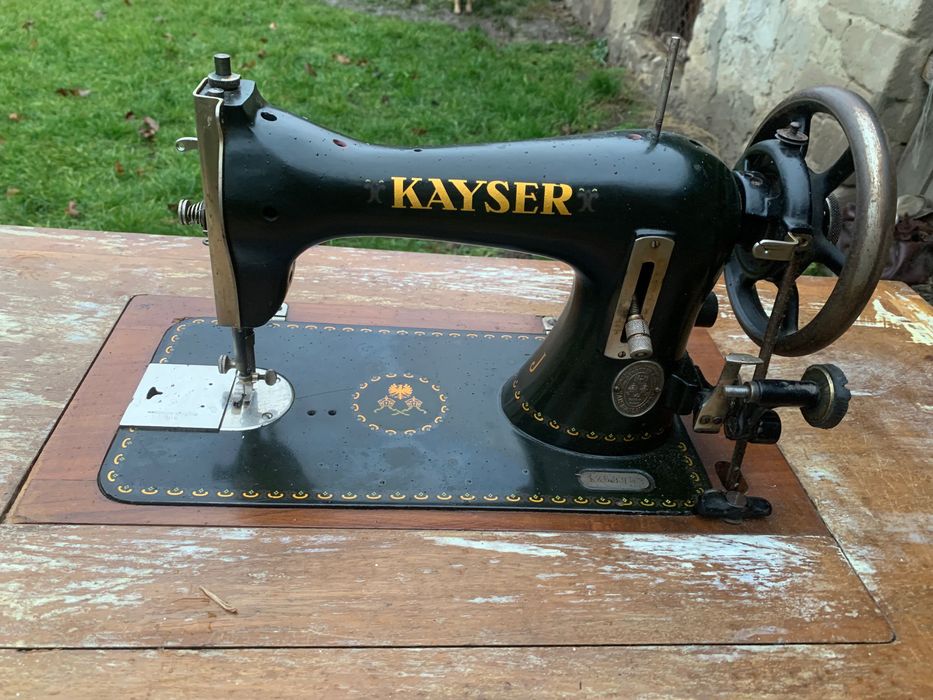 Антикварна ручна швейна машина Kayser виготовлена в Німеччині