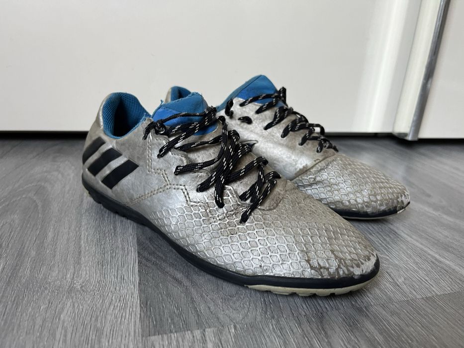 Дитячі сороканіжки Adidas розмір 35