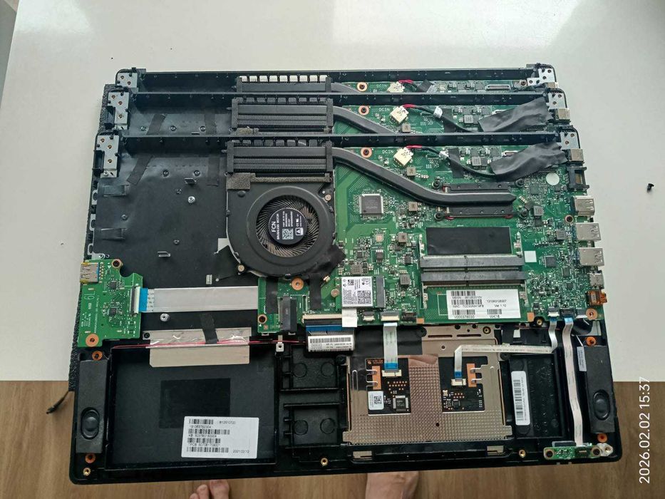 Toshiba L50-G-11H мат плата i5-10210U 6050A3128301 топкейс + клав + навесное