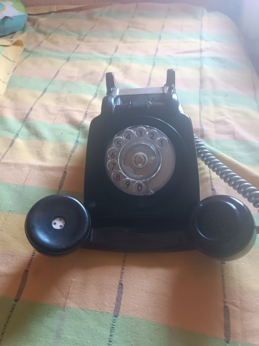 Telefone antigo para colecionismo