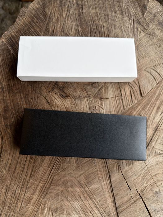 Caneta Premium com carga extra e estojo, ideal para presentes e brinde