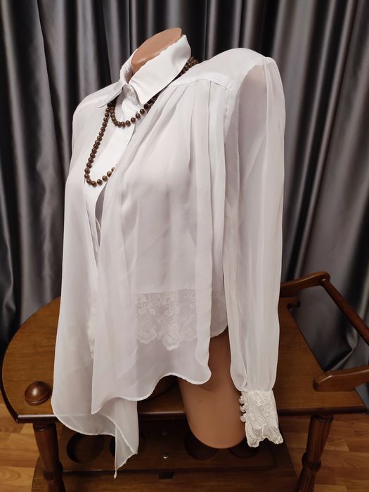 Красива блузка сорочка