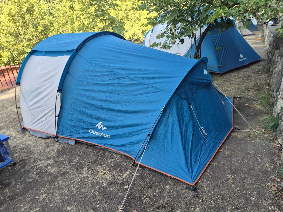 Tenda Quechua Arpenaz 4 pessoas e avançado