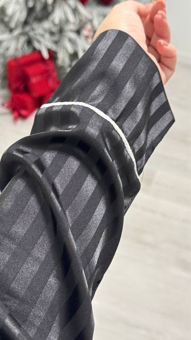 Піжама жіноча шовкова в полоска , штани і сорочка