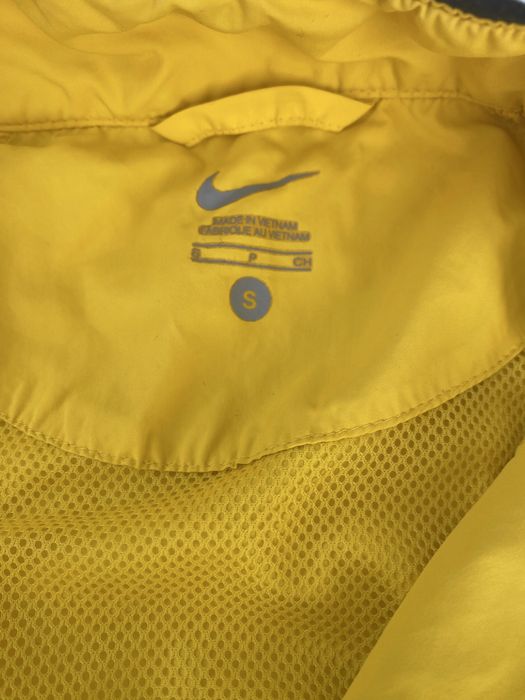 Вітрівка для спорту бігу Nike жіноча розмір S