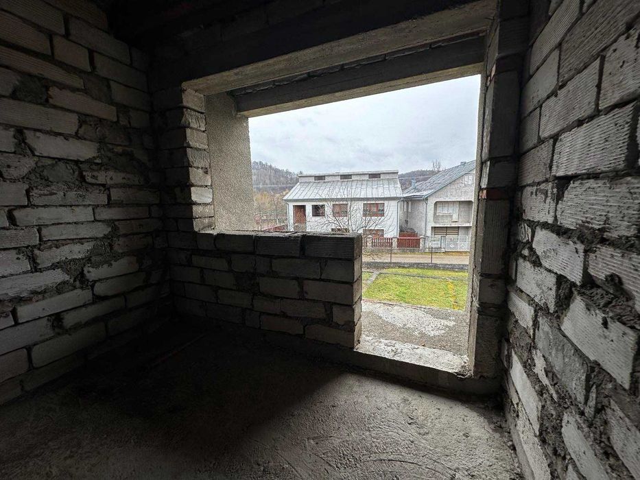 Продається будинок в с. Середнє Водяне