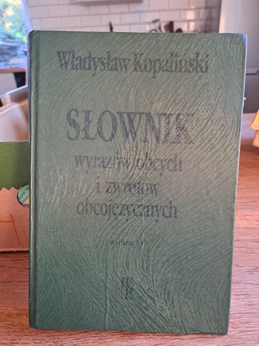 Słownik wyrazów obcych i zwrotów obcojęzycznych 14