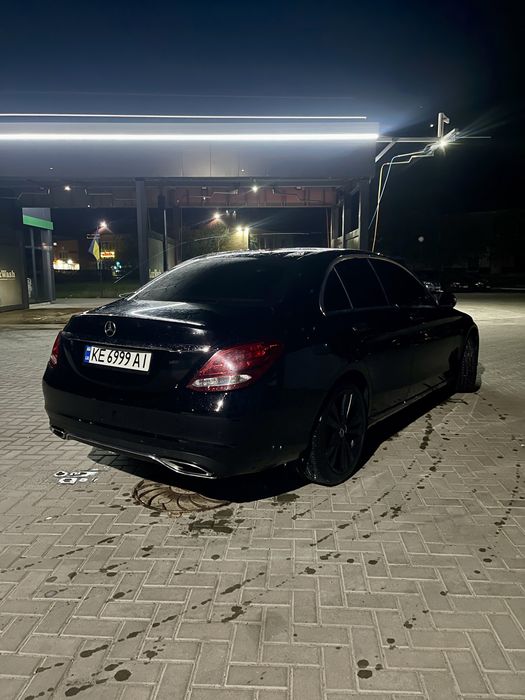 Продам Mersedes Benz C 300, 2016 р.в.  2 л. турбо задній привод