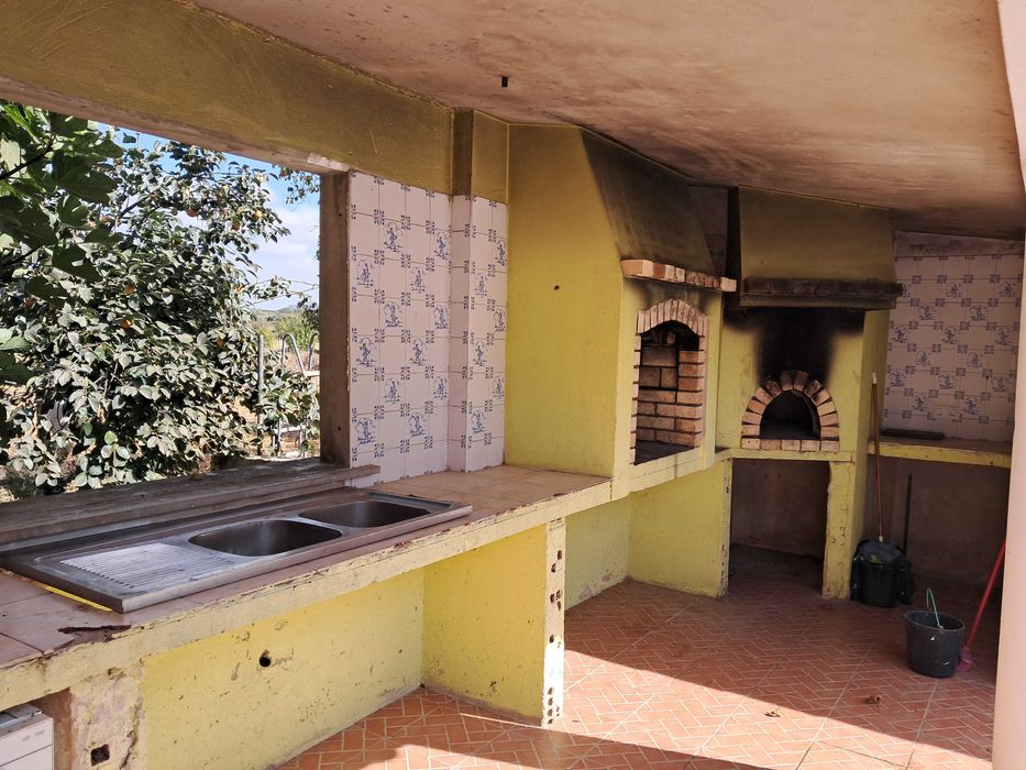 Odiaxere,Quinta 4440 m2 ,casa, horta, estábulos,300m lojas e Cafe