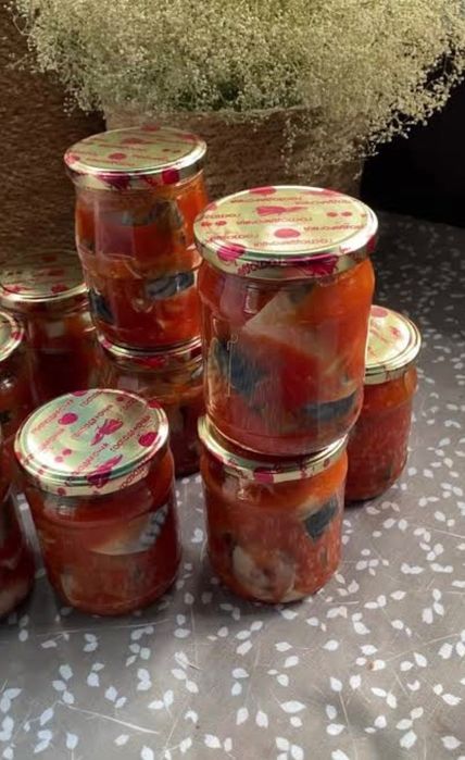 Домашня тушонка, згущене молоко  , рибні консерви в томаті та олії