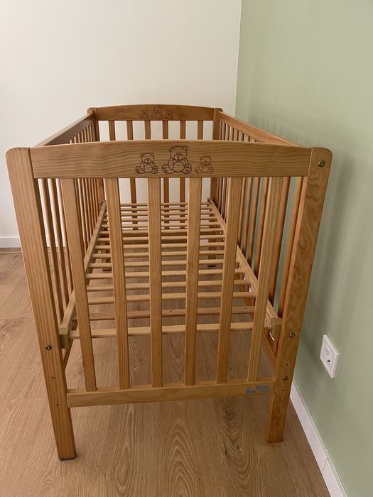 Berço de bebé c/ colchão ortopédico como Novo