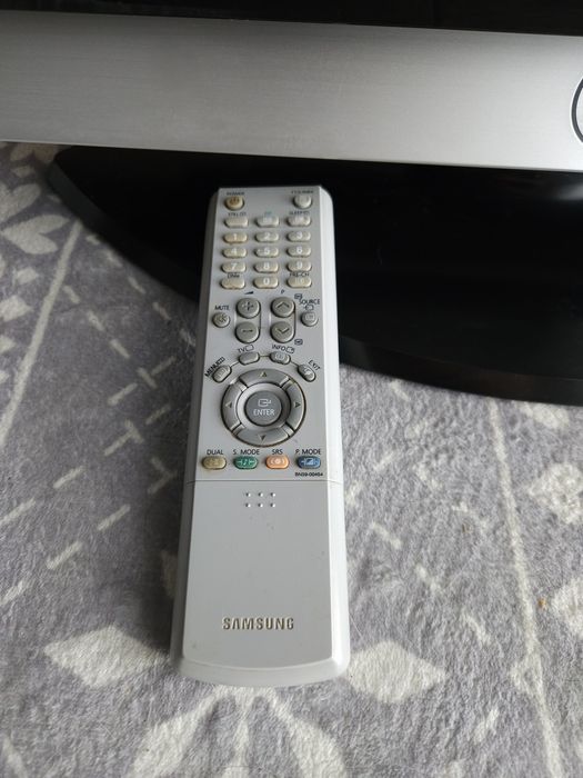 Telewizor Samsung 32 cale LE32M51B HDMI + Pilot Retro Gaming