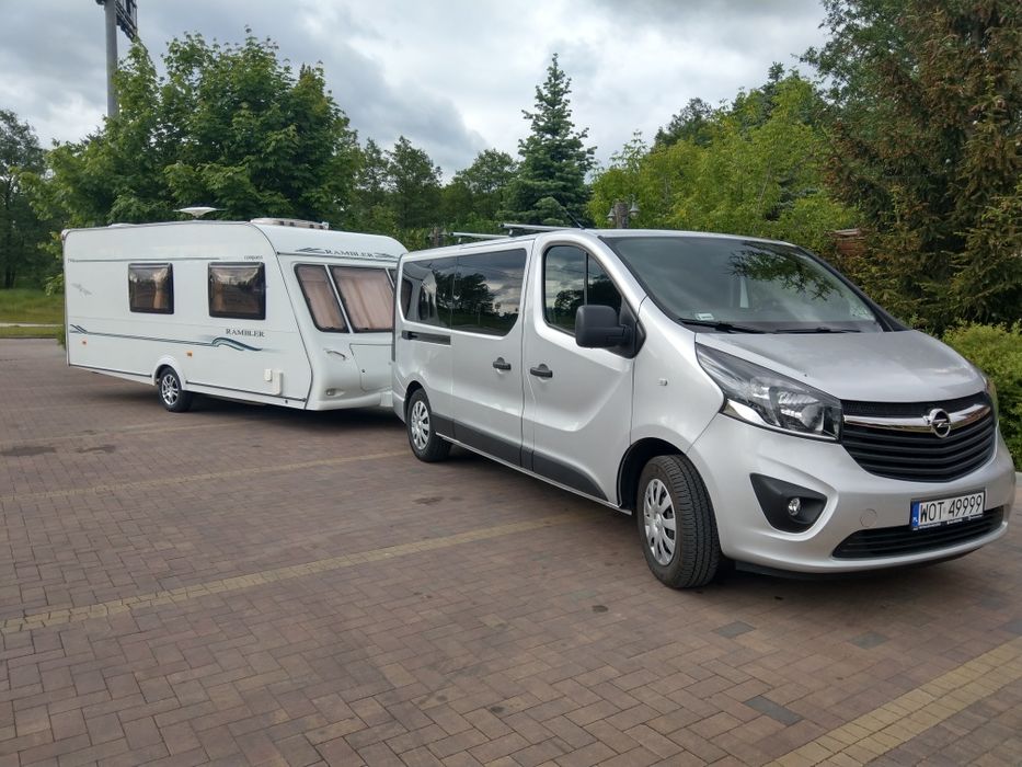 Wynajem Wypożyczalnia busa busów osobowych automat Ford Opel Renault