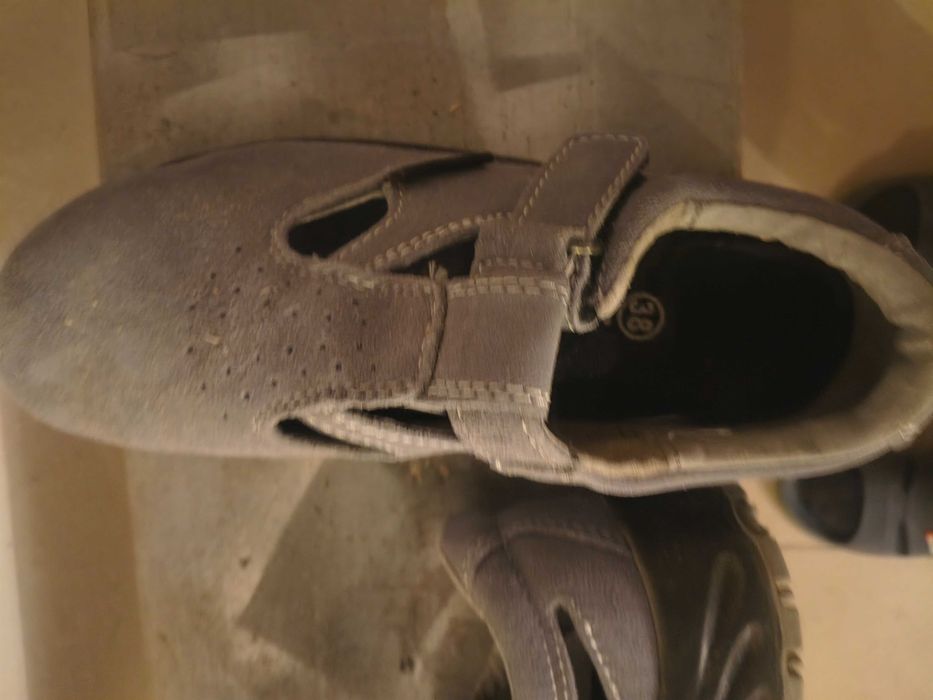 Nowe damskie buty robocze