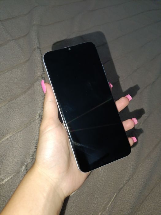 Телефон Samsung A04e