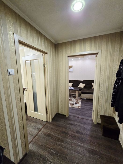 Сдам шикарную 4к квартиру на Лазурном. Автономное газовое отопление