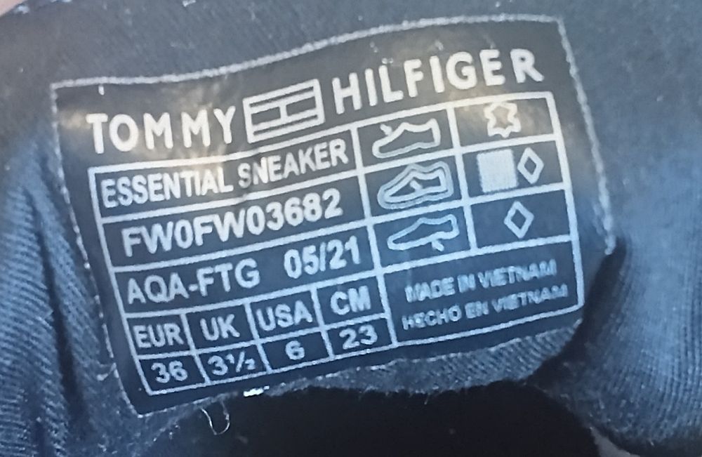 Buty typu Sneakersy