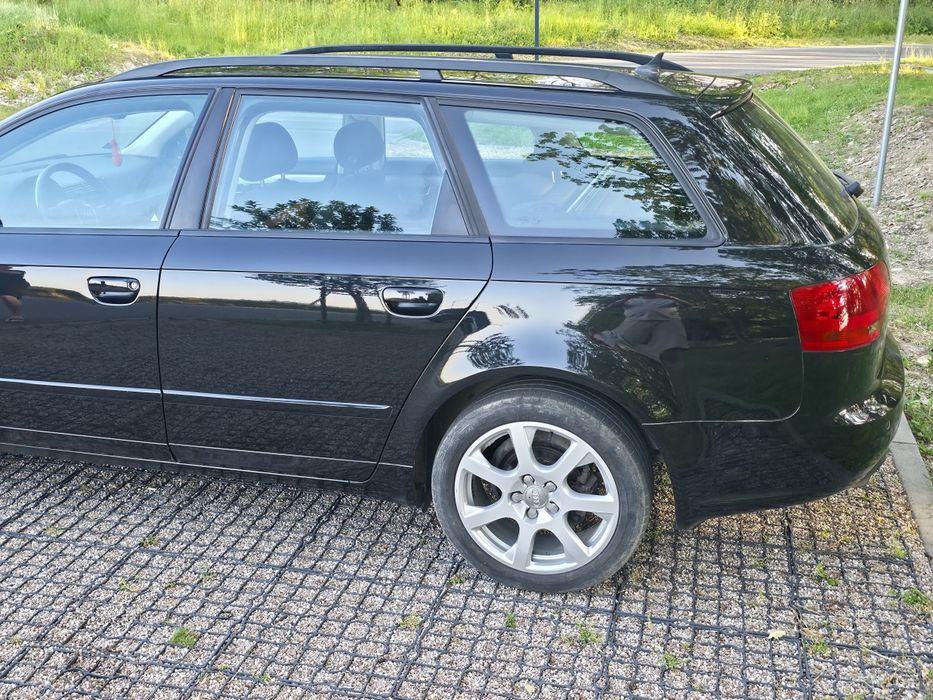 Audi A4 B7. Benzyna