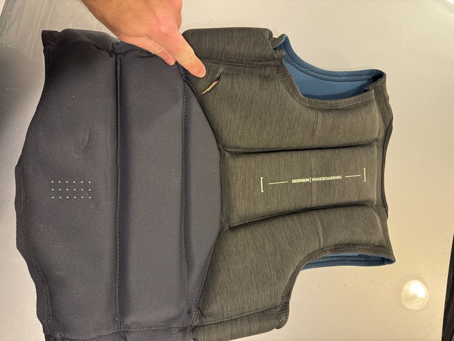 Kamizelka wakeboard Decathlon, używana