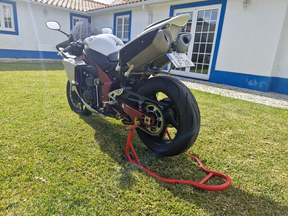 Yamaha YZF-R1 2011